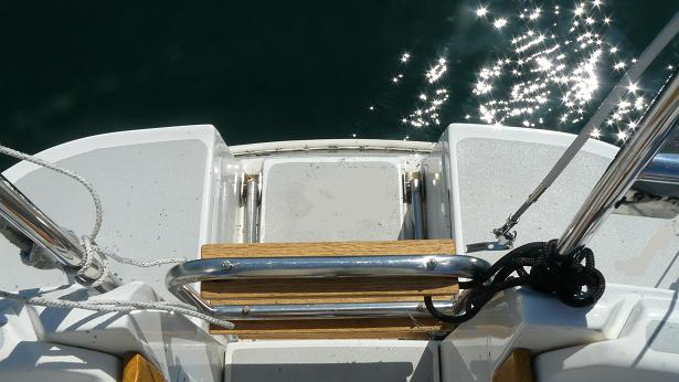 Hunter 30 Open Transom 032R